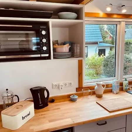 Tiny House Fleesensee Mit Eigenem Garten Und Nur Wenige Meter Vom Seeufer *