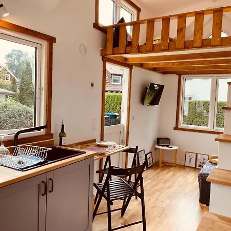Tiny House Fleesensee Mit Eigenem Garten Und Nur Wenige Meter Vom Seeufer *