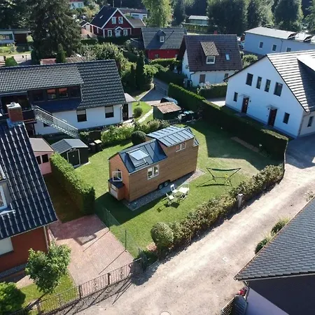 Tiny House Fleesensee Mit Eigenem Garten Und Nur Wenige Meter Vom Seeufer Unter Gohren